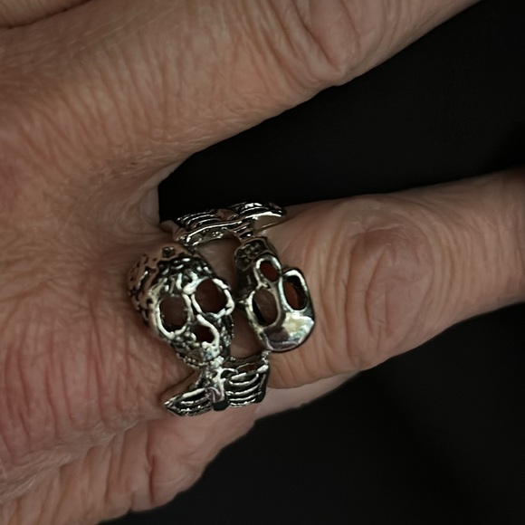 Other - ✨Reduced NWT Skeleton ring (I believe stainless steel) 2 skulls & ribcages too